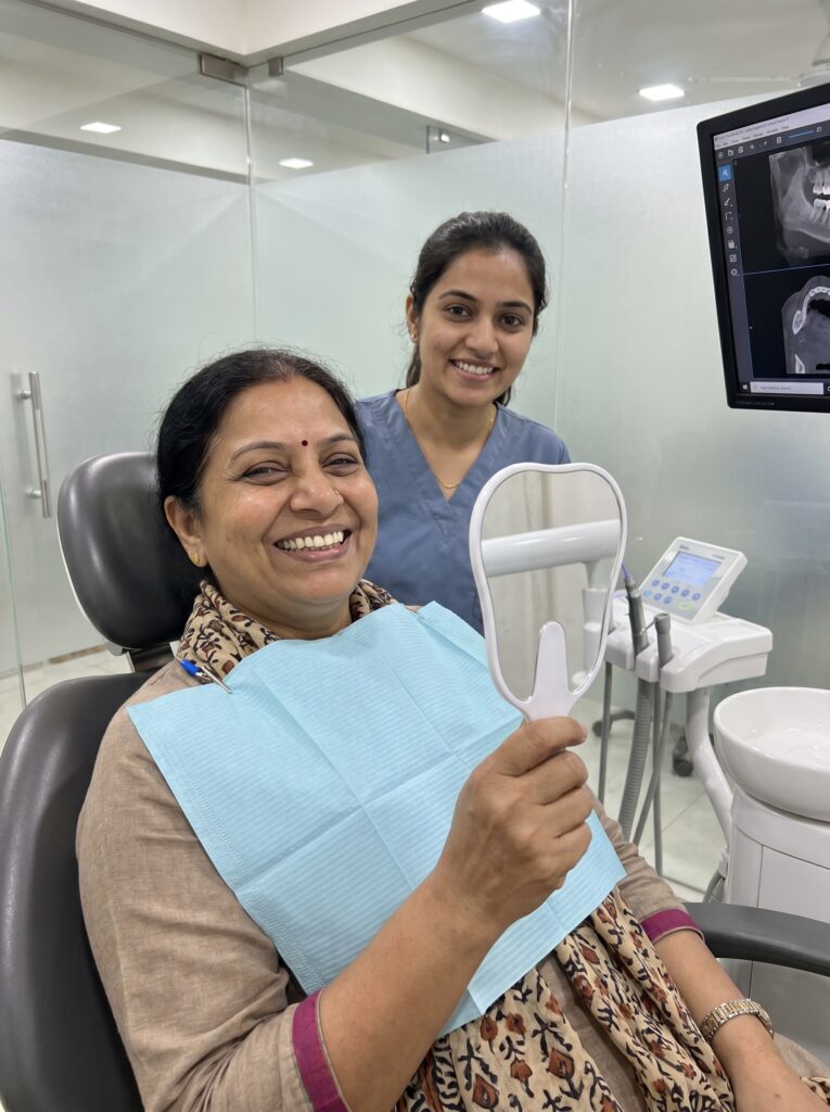 Artificial Teeth Kitne Natural Lag Sakte Hain? Aaj Ki Modern Dentistry Ka Real Answer